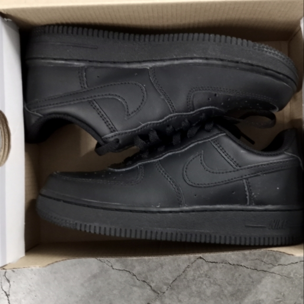 Black Air Force Ones